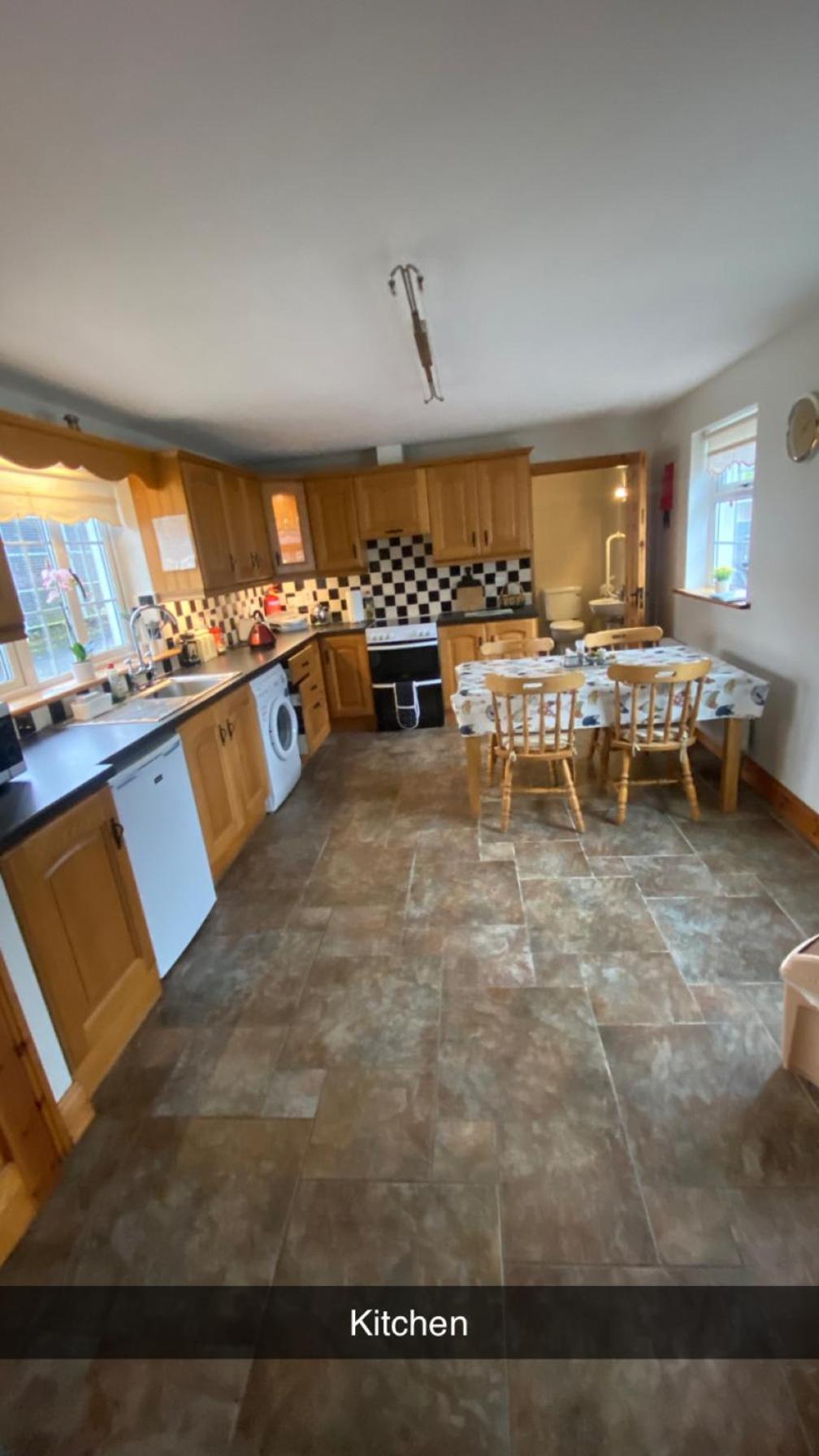 Cheerful 3 Bedroom Country Farm House Ennis Eksteriør billede